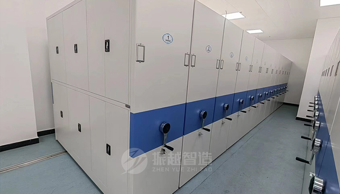 1698742430472647.jpg 智能電動(dòng)密集柜軌道式移動(dòng)檔案架 (37).jpg