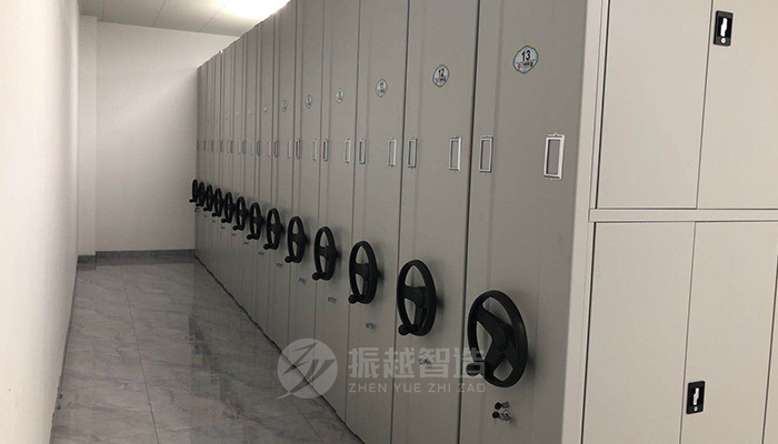 1698742591924280.jpg 智能電動(dòng)密集柜軌道式移動(dòng)檔案架 (10).jpg